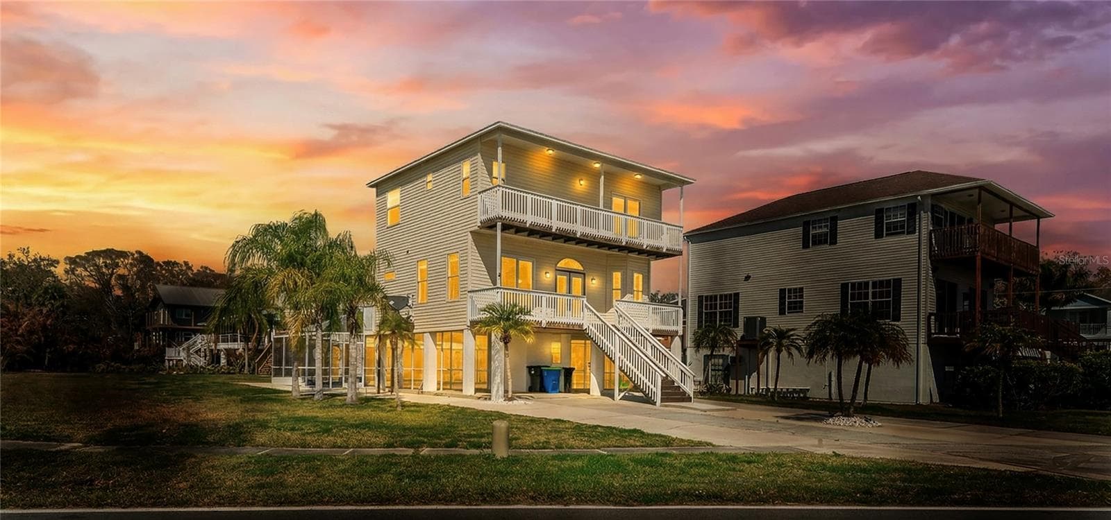 402 Shore Dr W photo 2