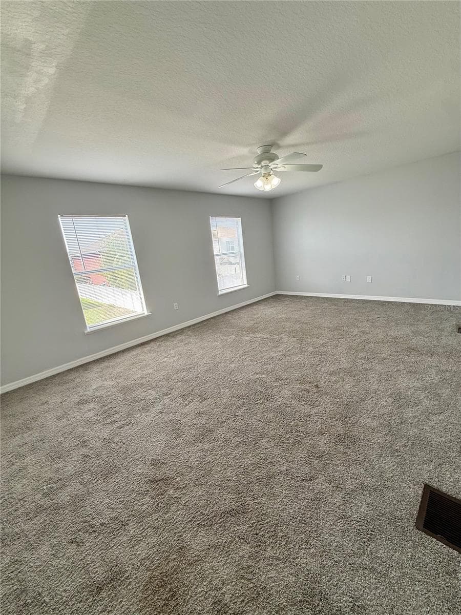 5445 Chandler Dr photo 4