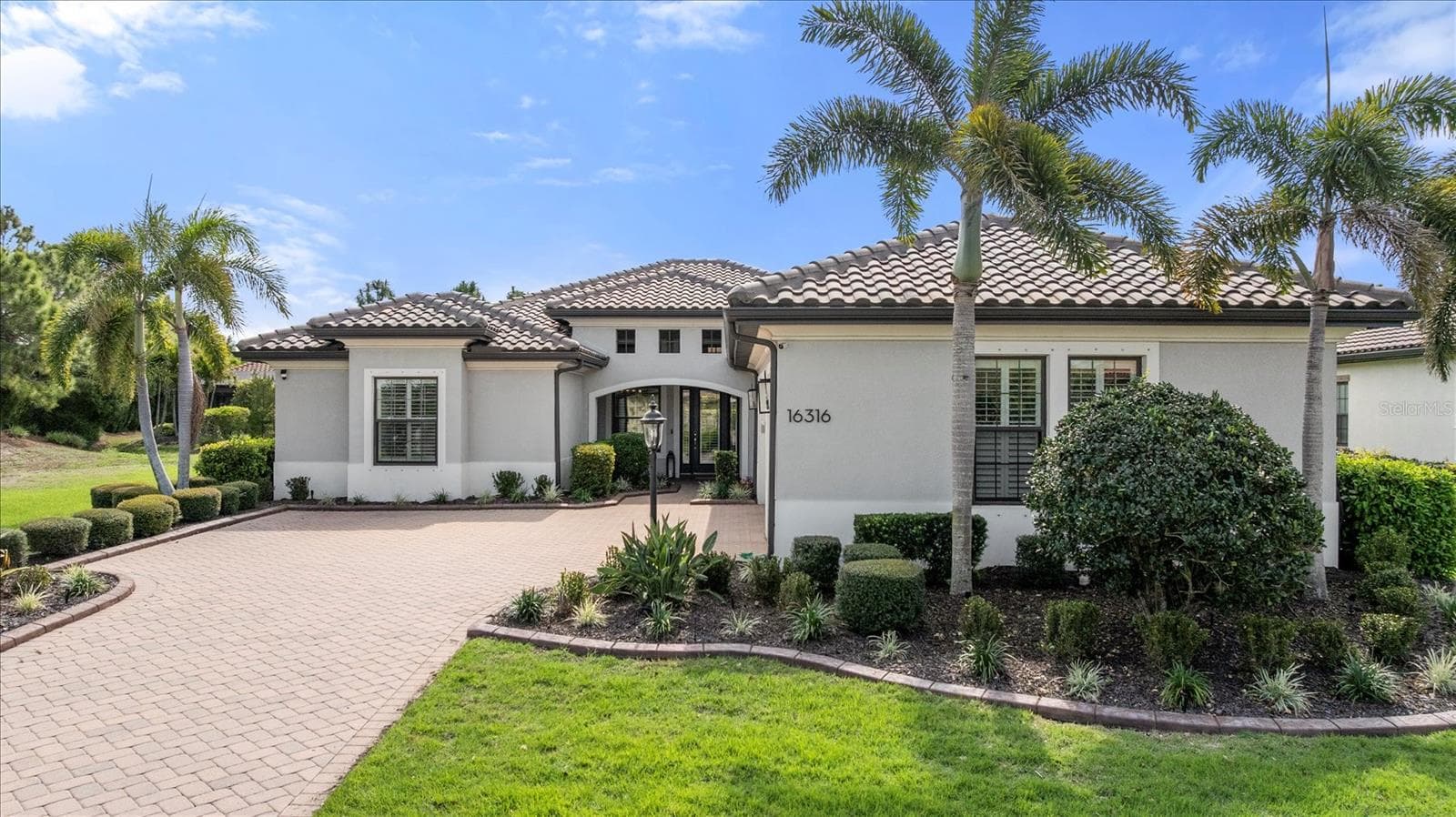 16316 Castle Park Ter photo 2