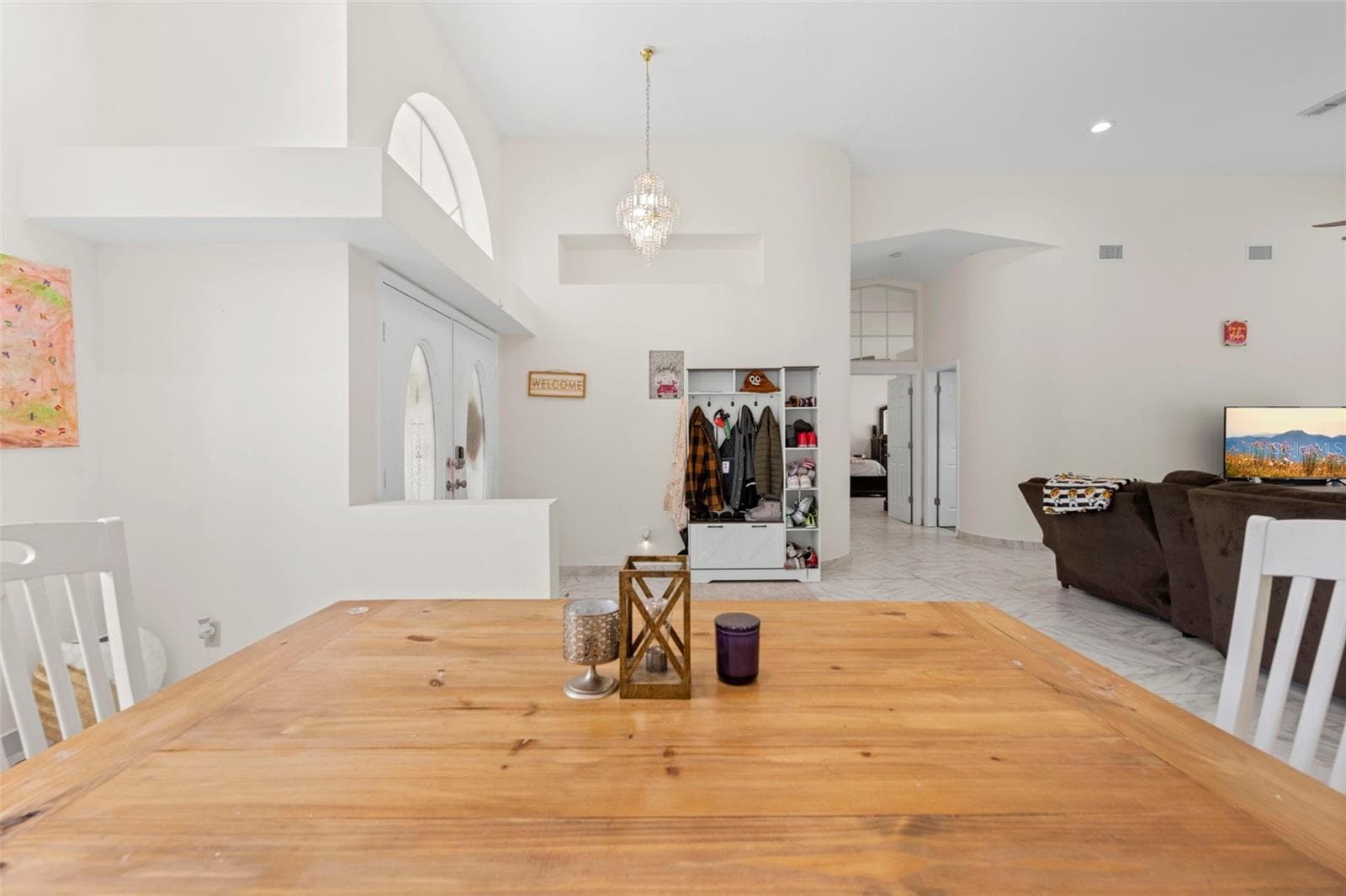 348 Florian Way photo 5