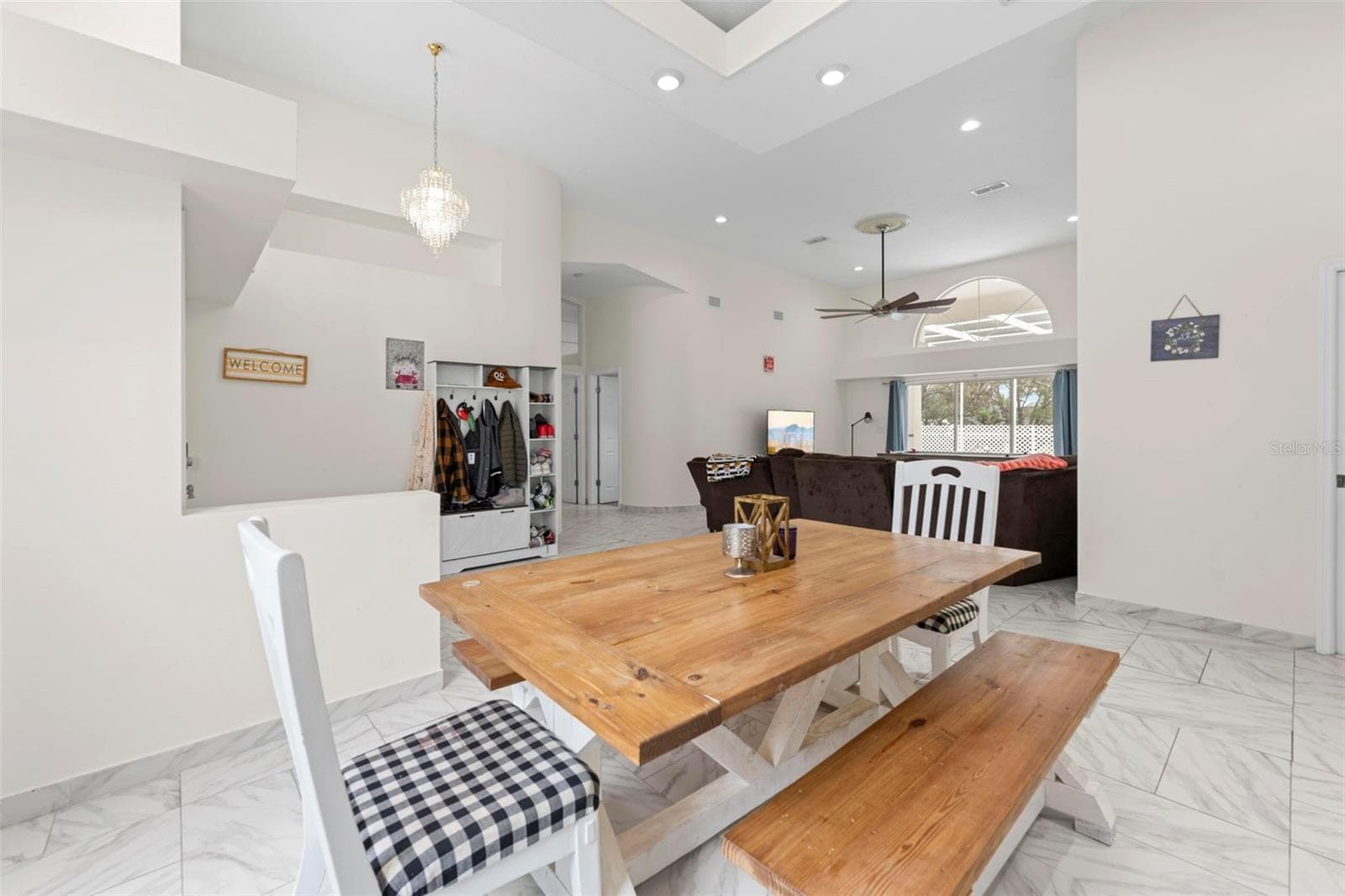 348 Florian Way photo 4