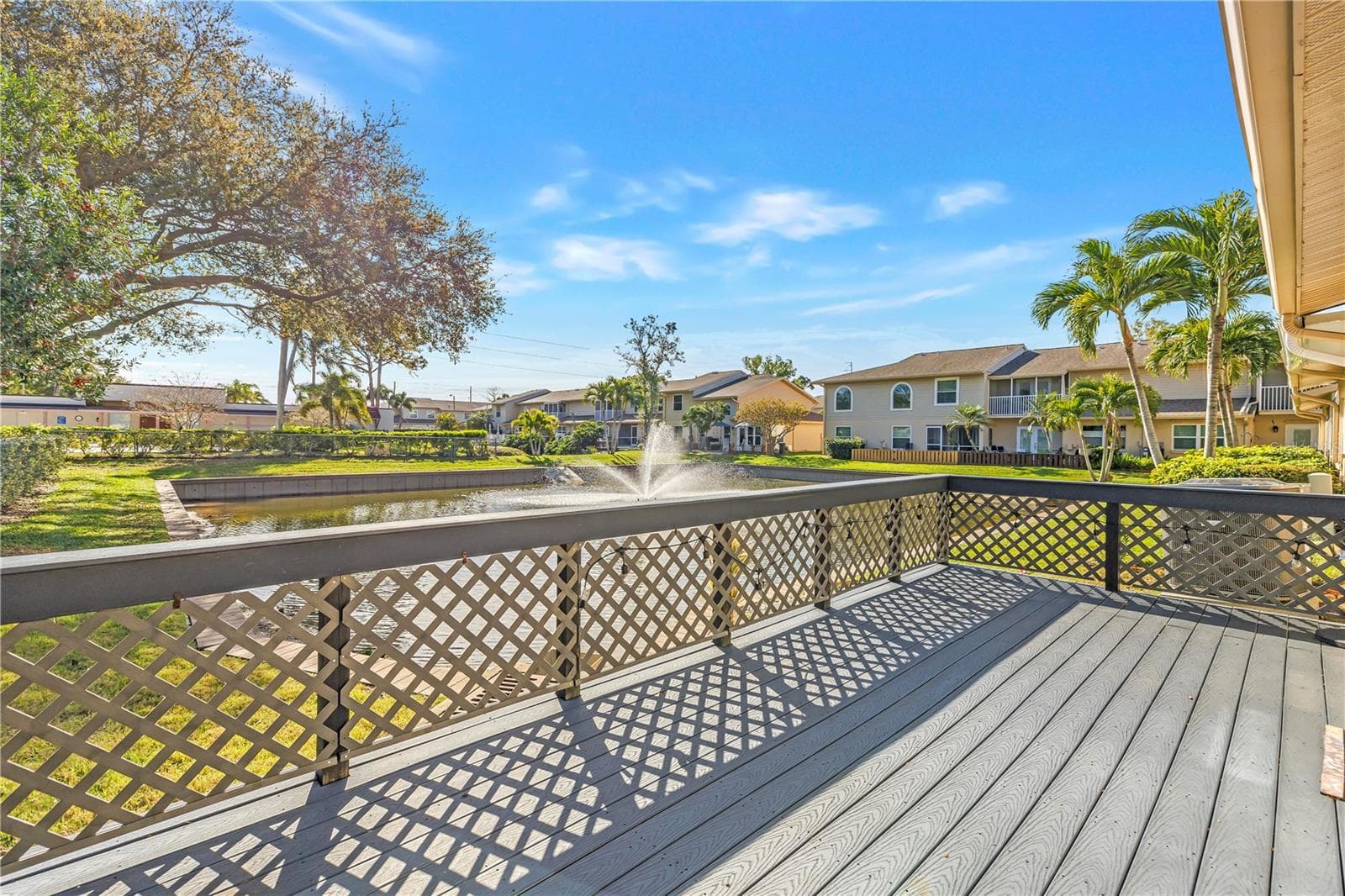 9049 Antigua Dr photo 4