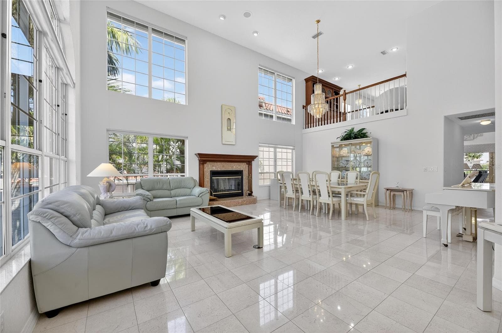 6107 Marbella Blvd photo 3