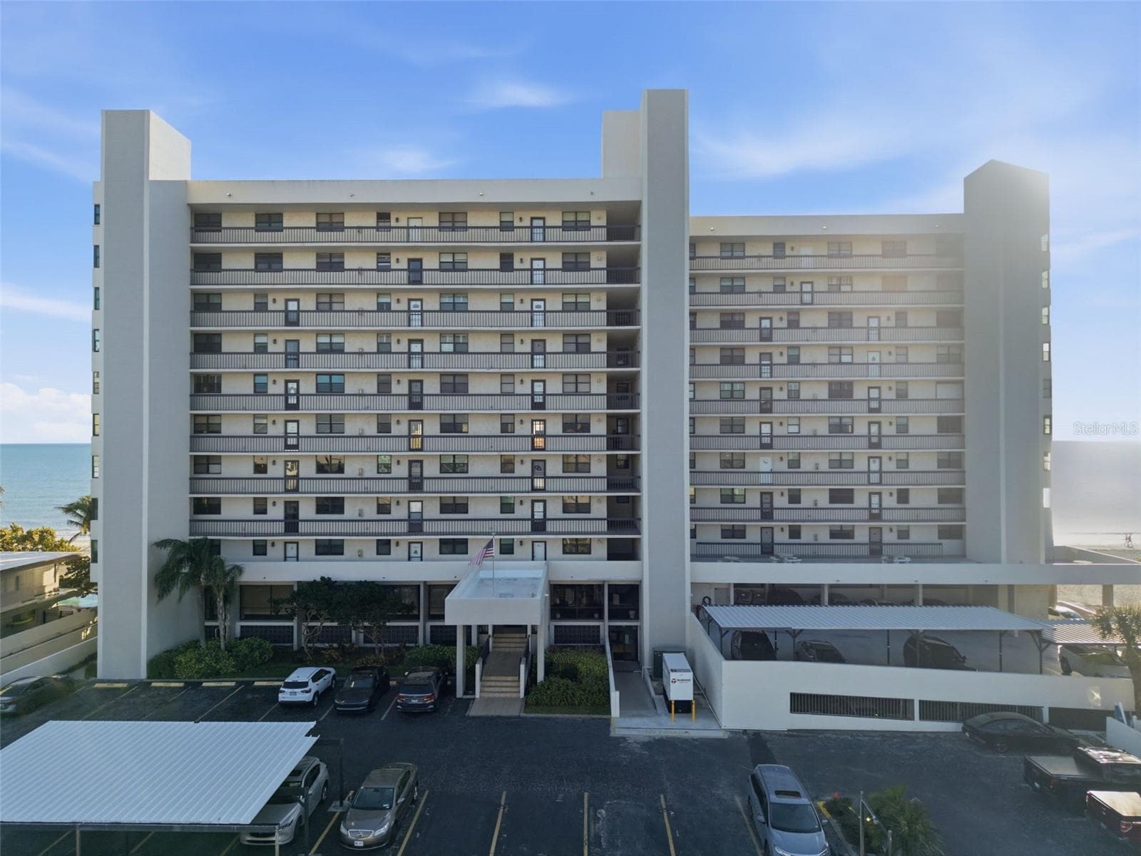 15462 Gulf Blvd #406 photo 3