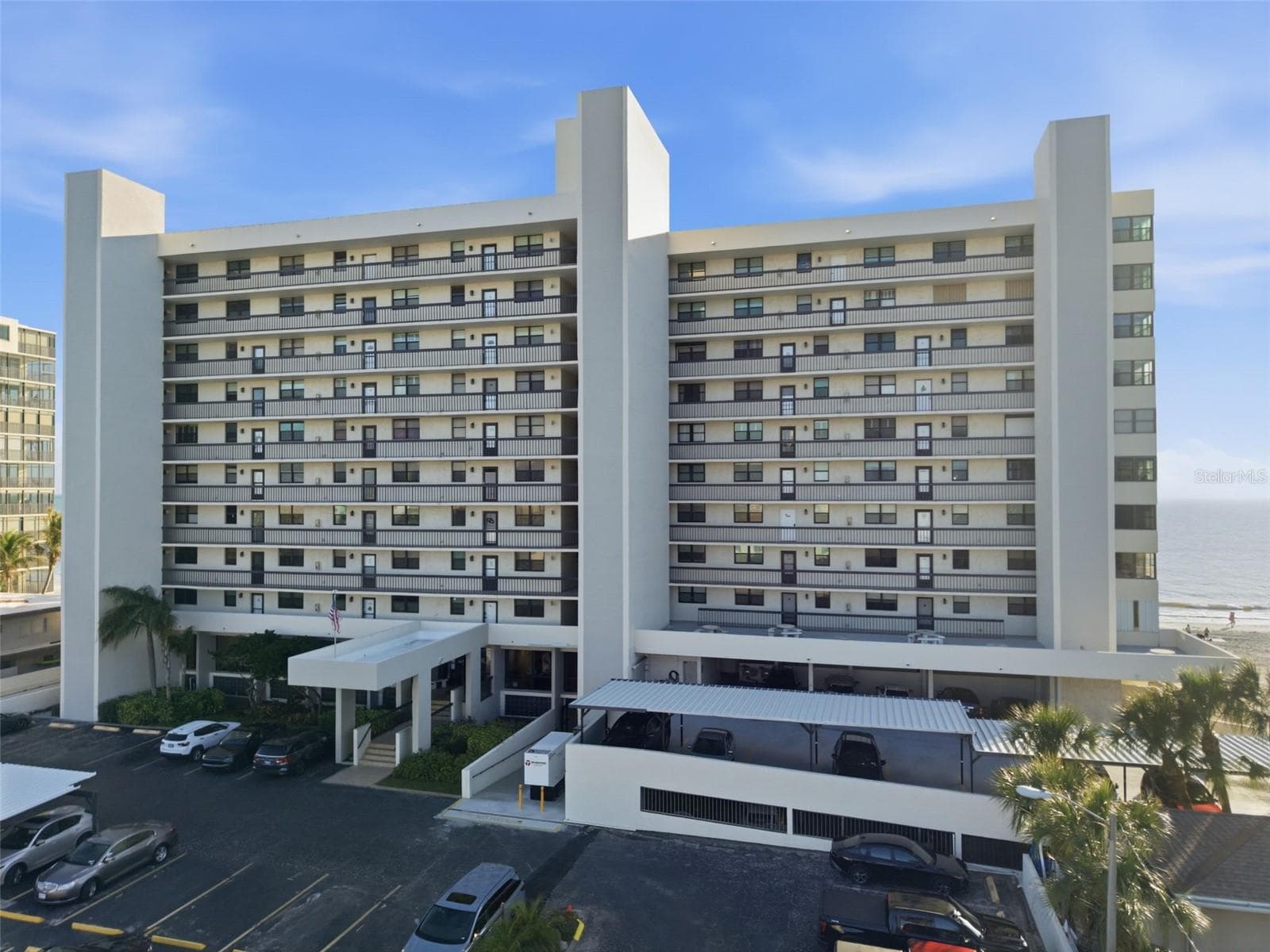 15462 Gulf Blvd #406 photo 4