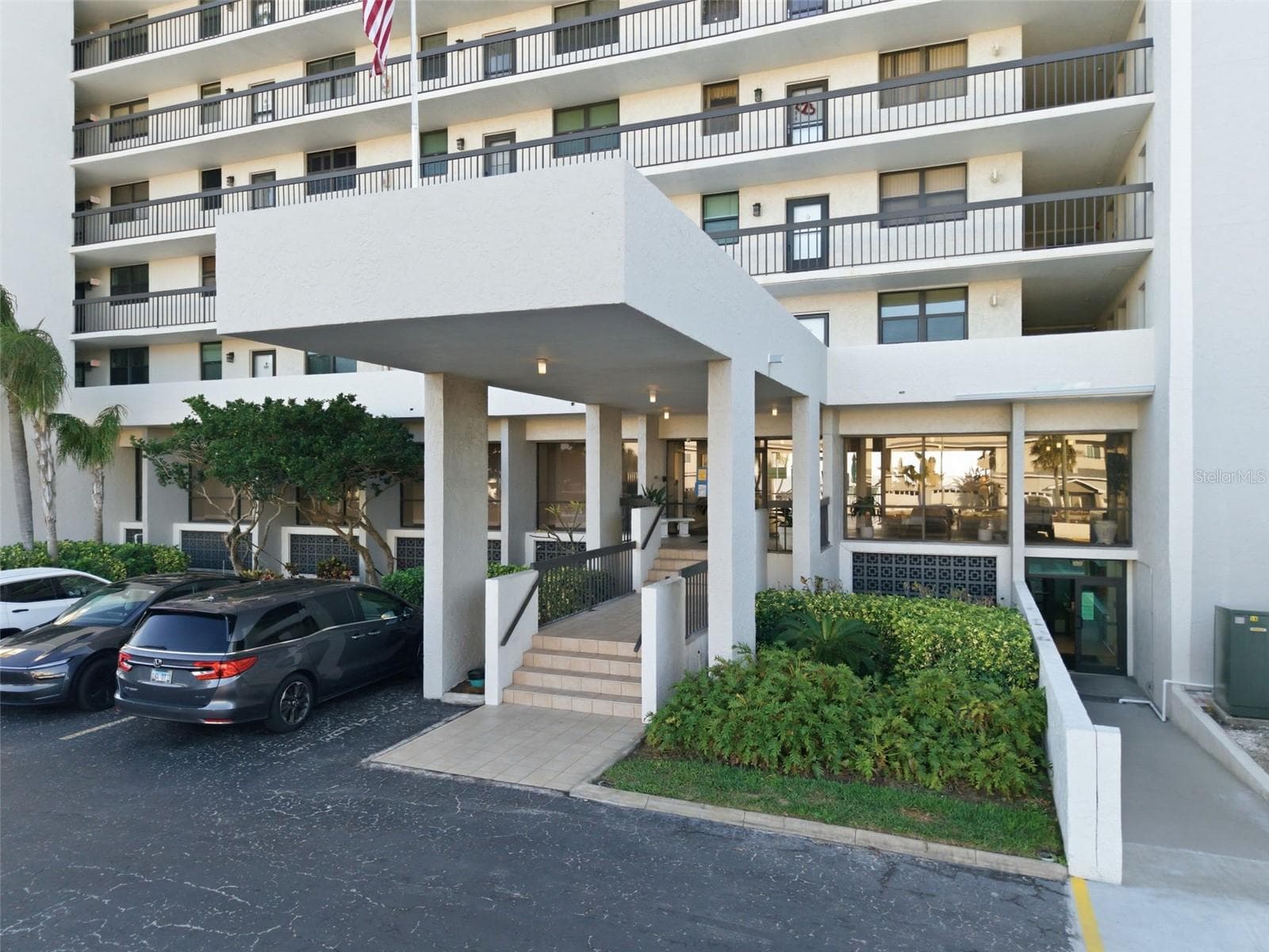 15462 Gulf Blvd #406 photo 5