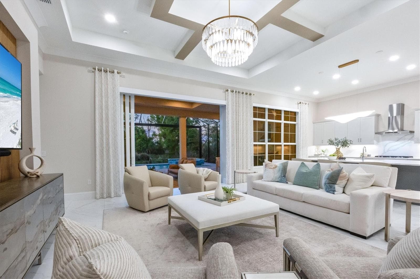 8352 Sea Glass CT photo 2
