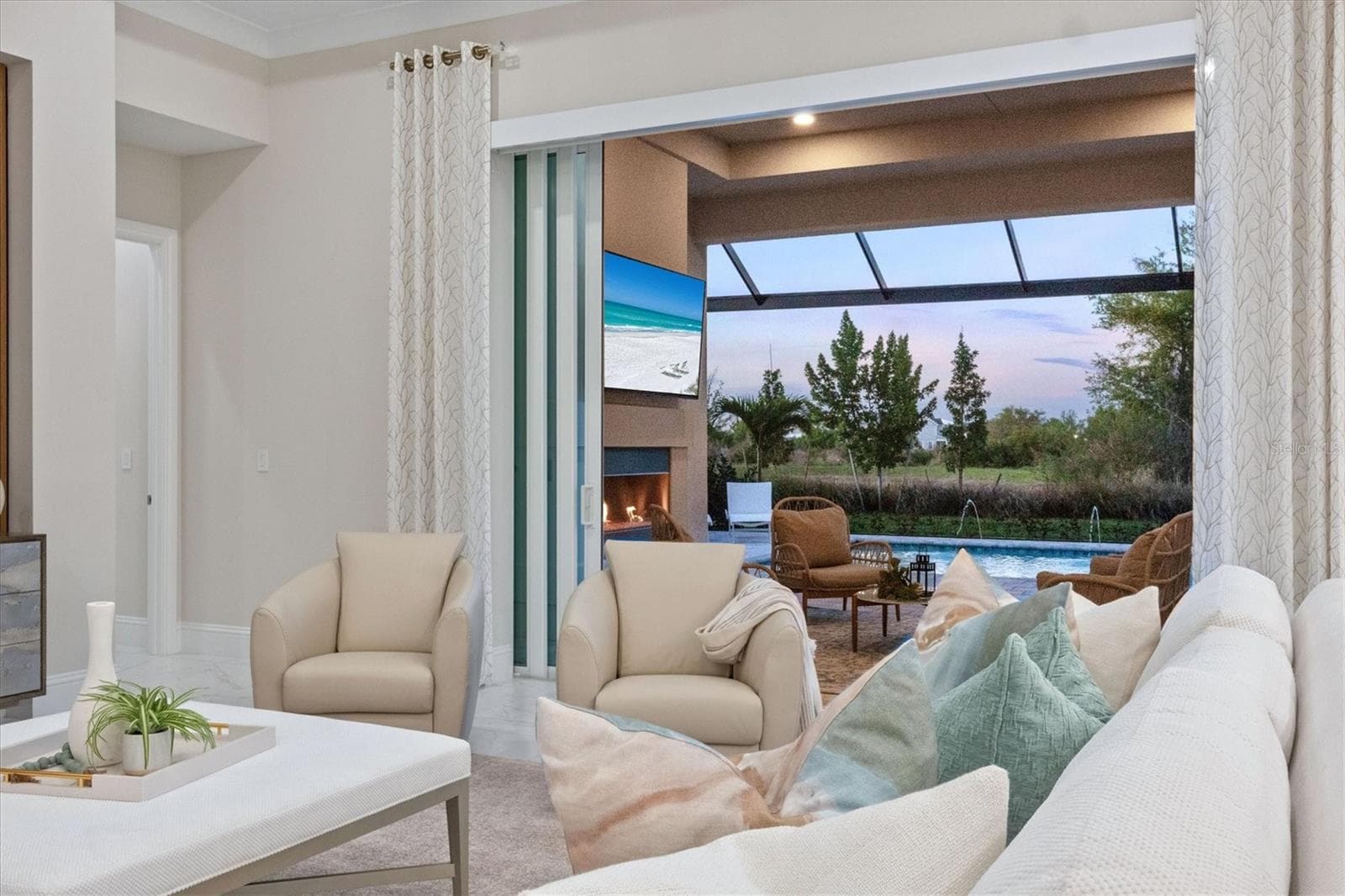 8352 Sea Glass CT photo 4