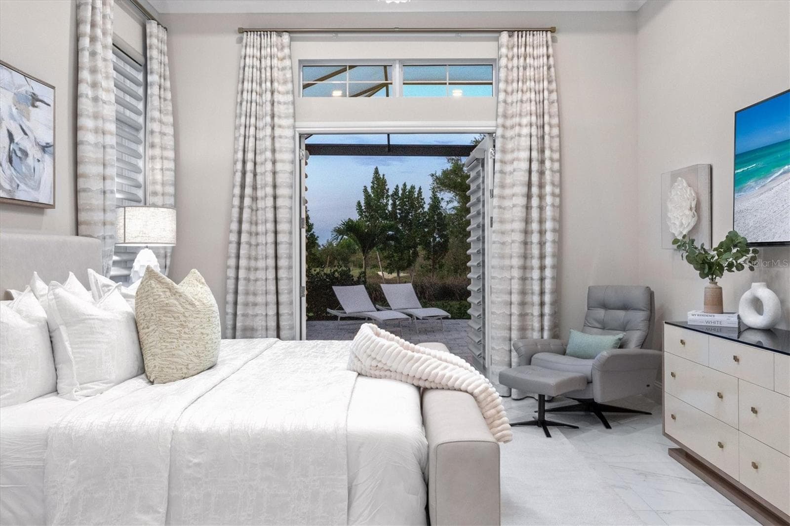 8352 Sea Glass CT photo 5