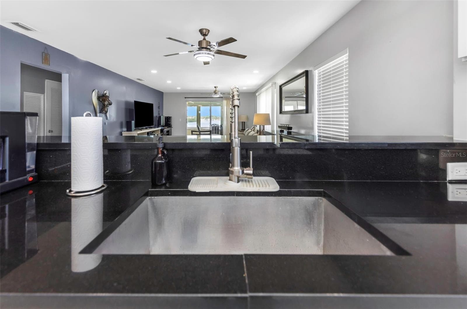 1819 Shore Dr S #318 photo 3