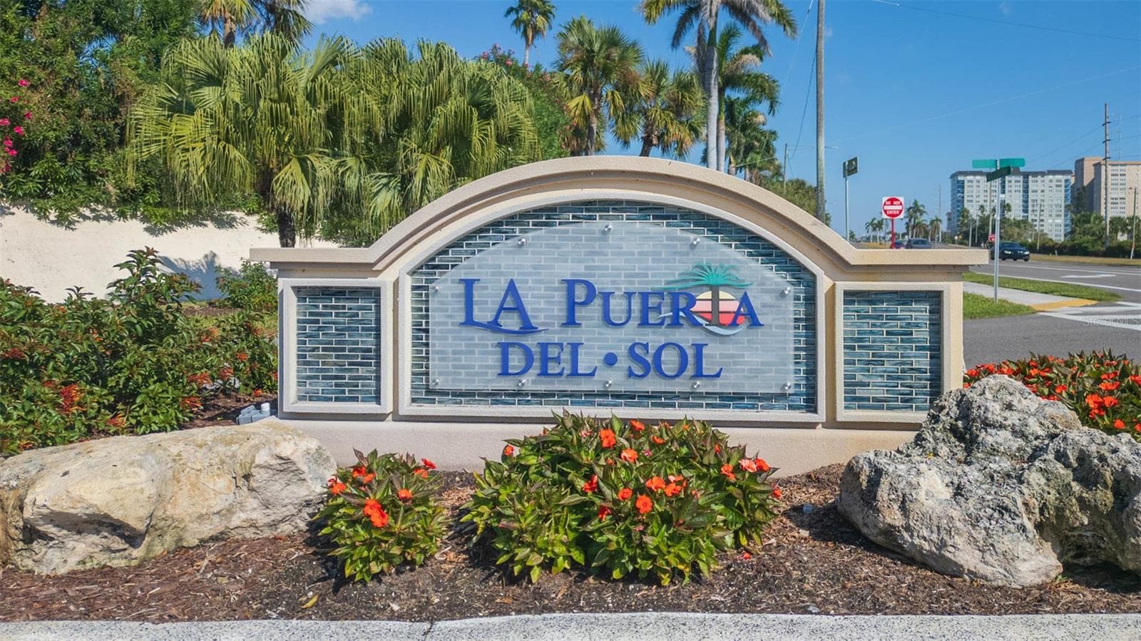 5633 Puerta Del Sol Blvd S #204 photo 2