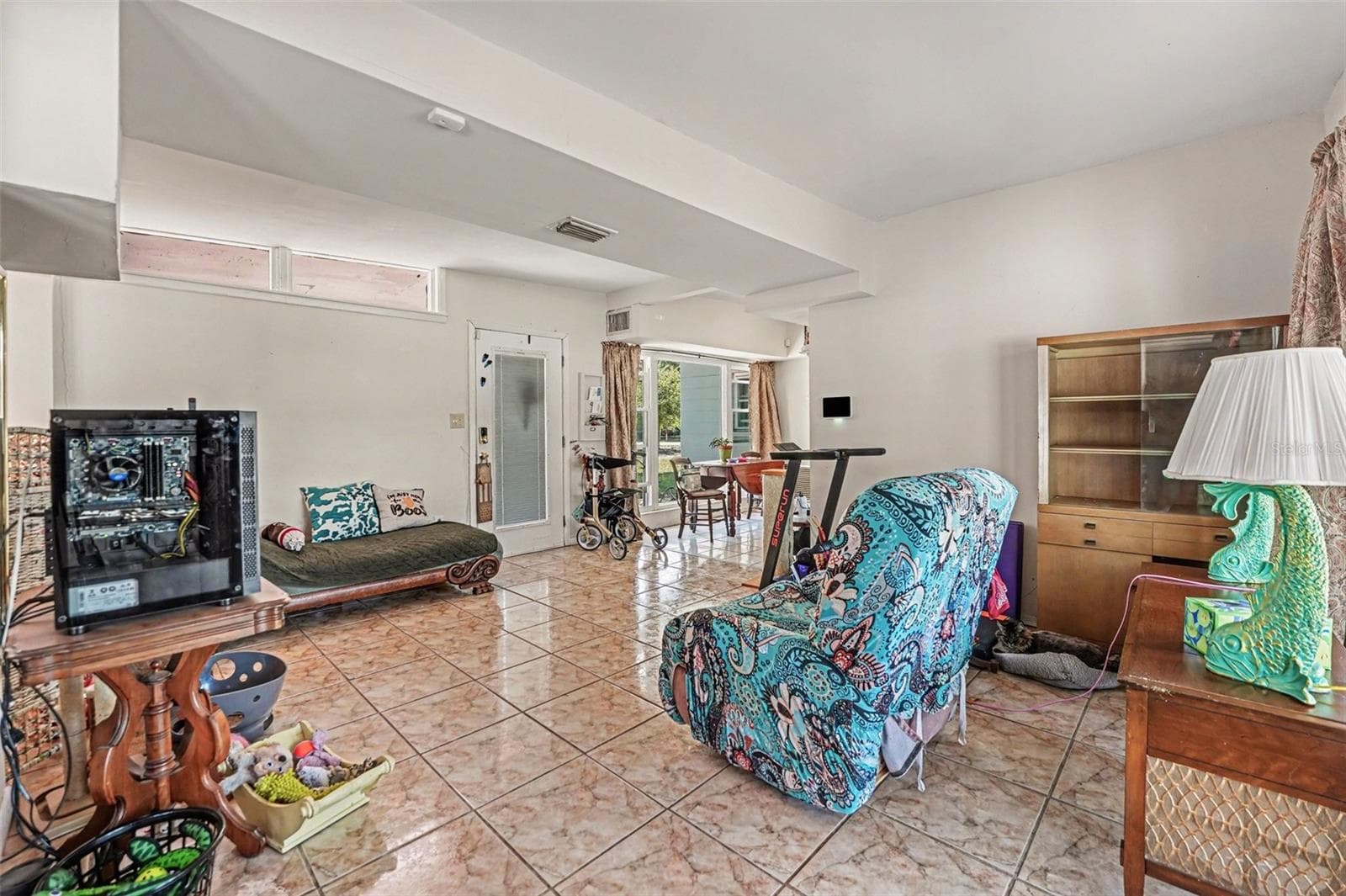 1431 Hester Dr photo 3