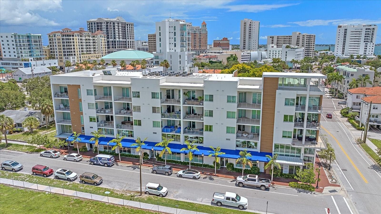 332 Cocoanut Ave #406 photo 2