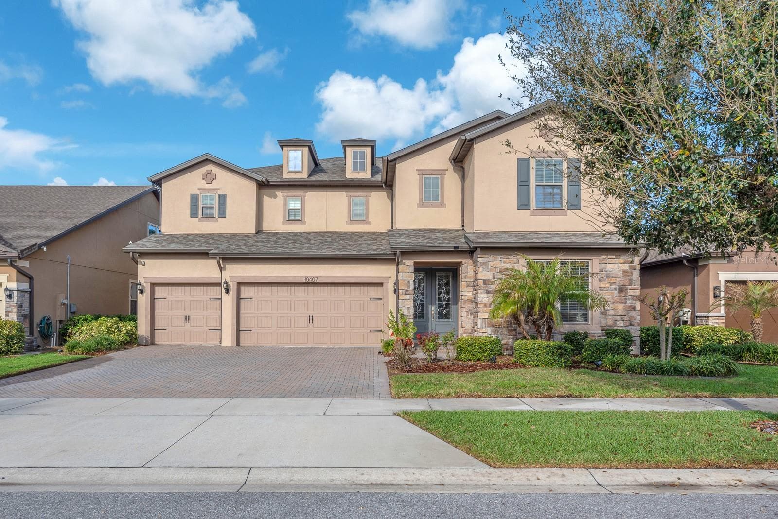 10407 Tree Skylark Pl photo 2