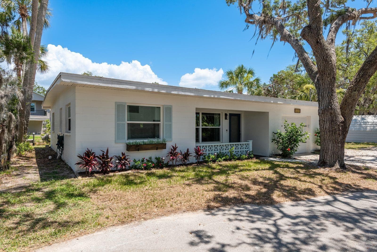 5270 Miller Bayou Dr photo 2