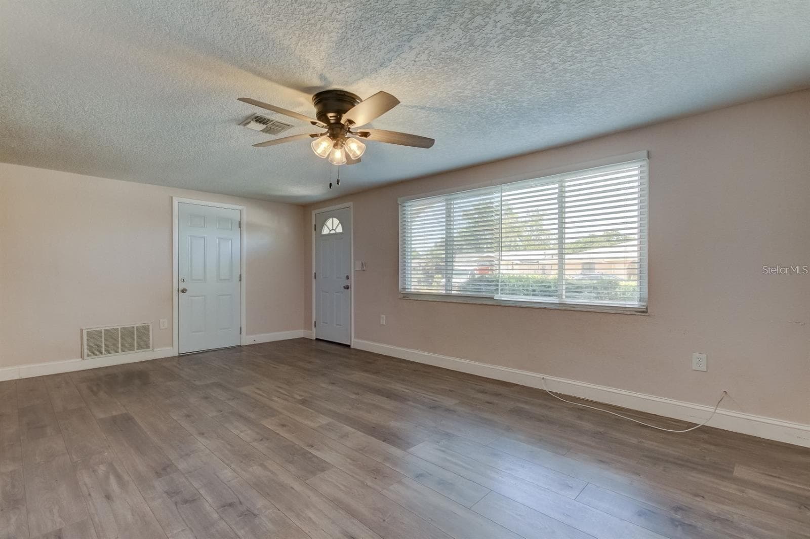 7144 Fairfax Dr photo 5