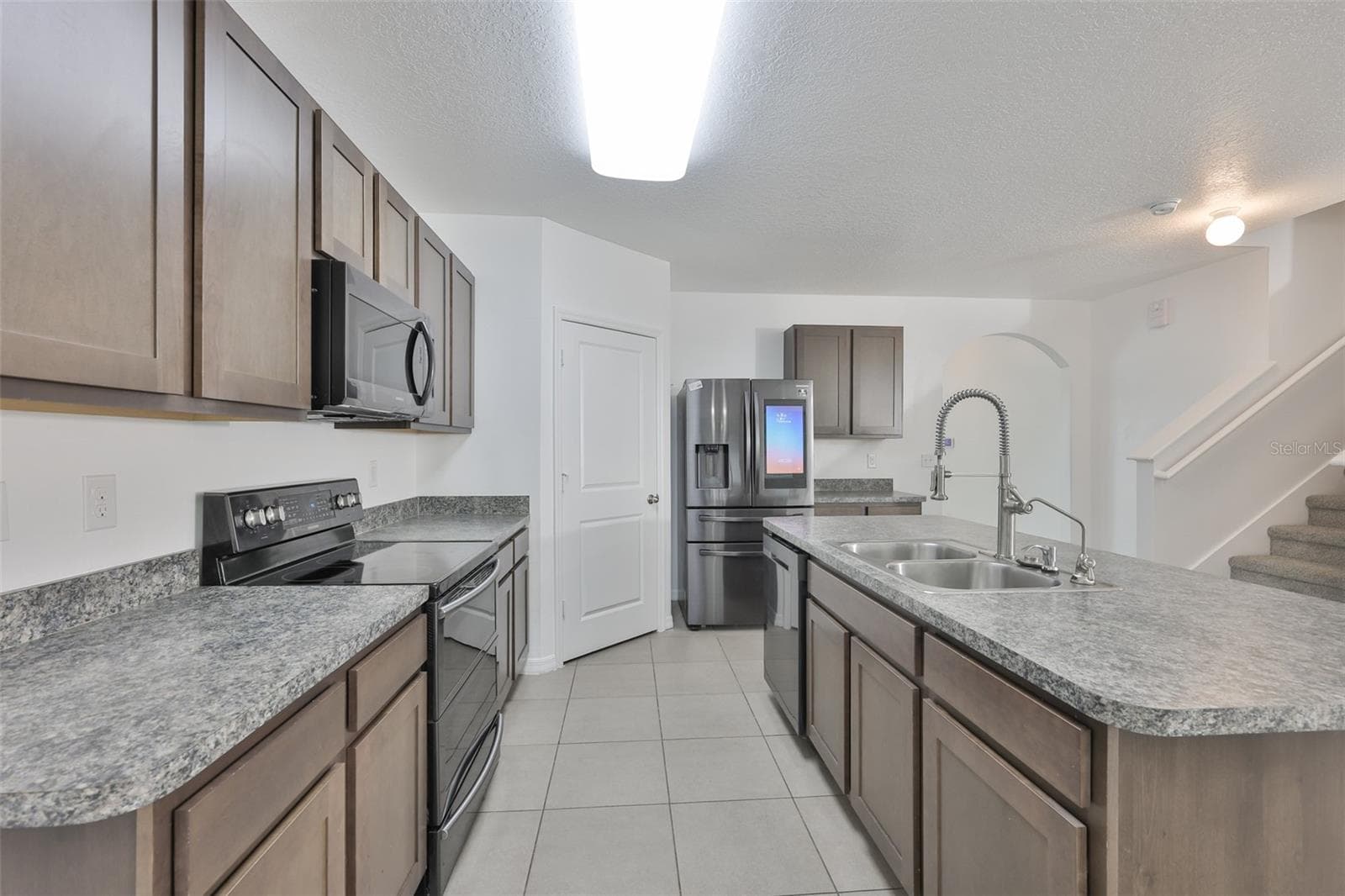 5461 Magdalene Way photo 3