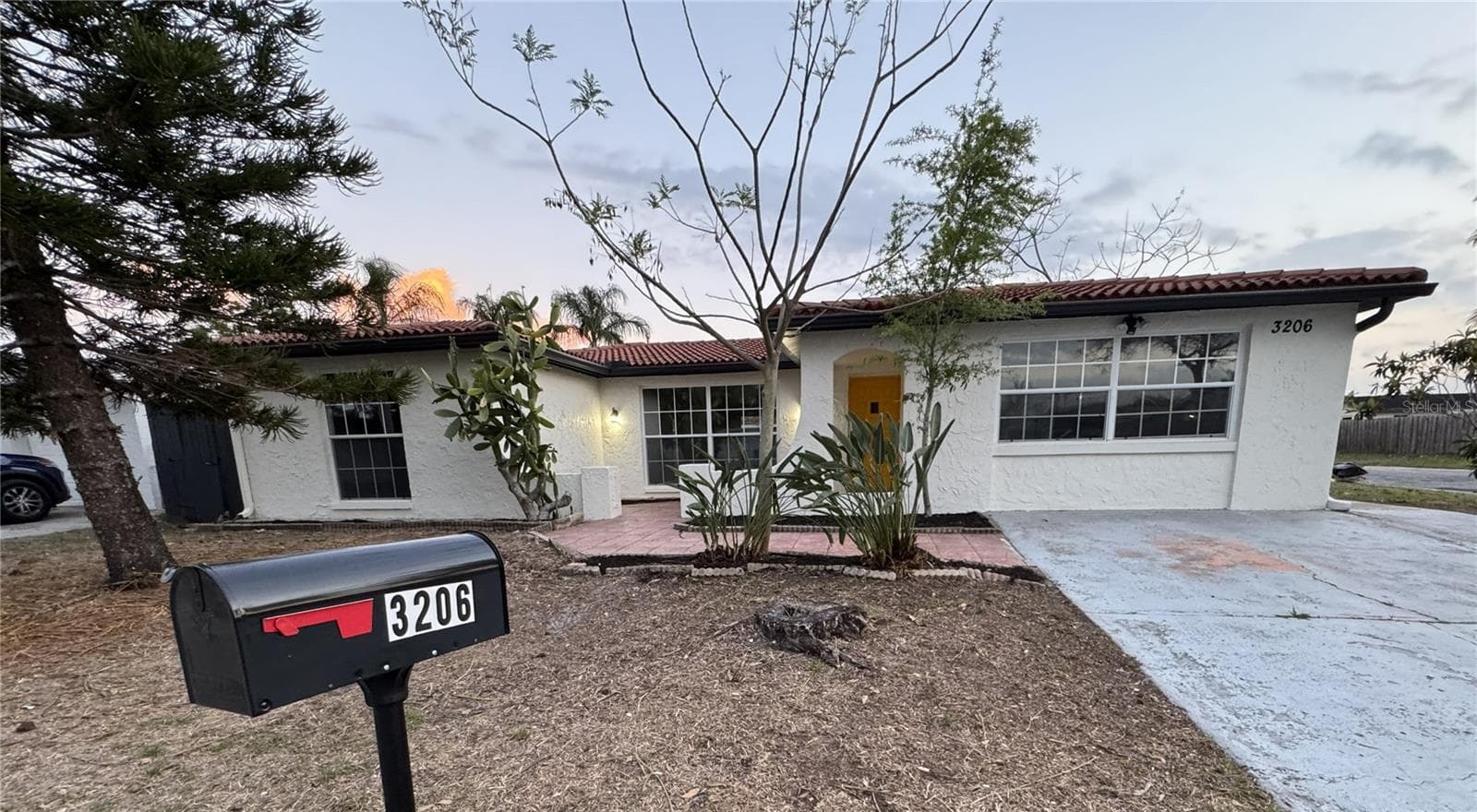 3206 Pinon Dr photo 2
