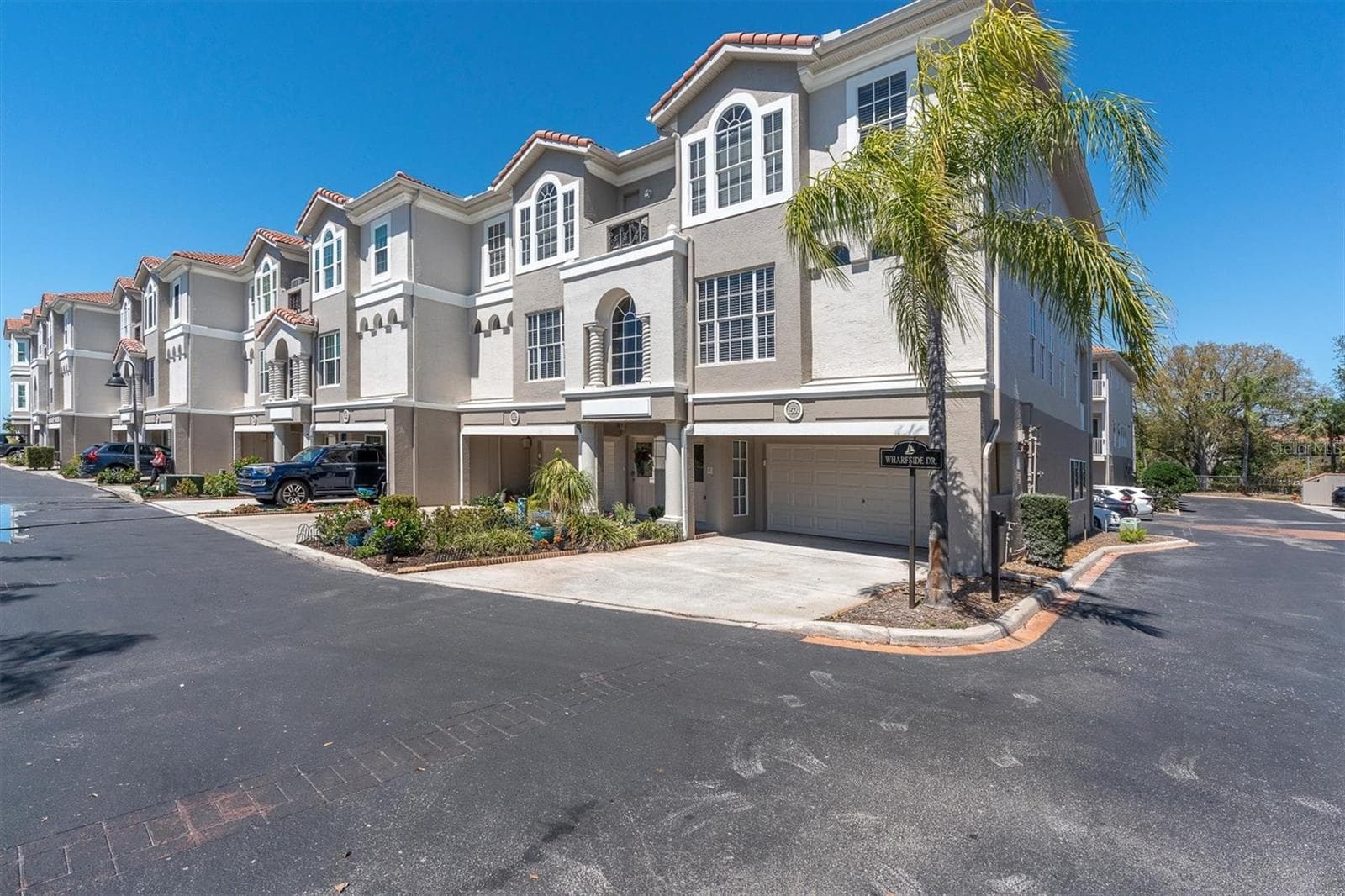 1501 Wharfside Dr photo 2