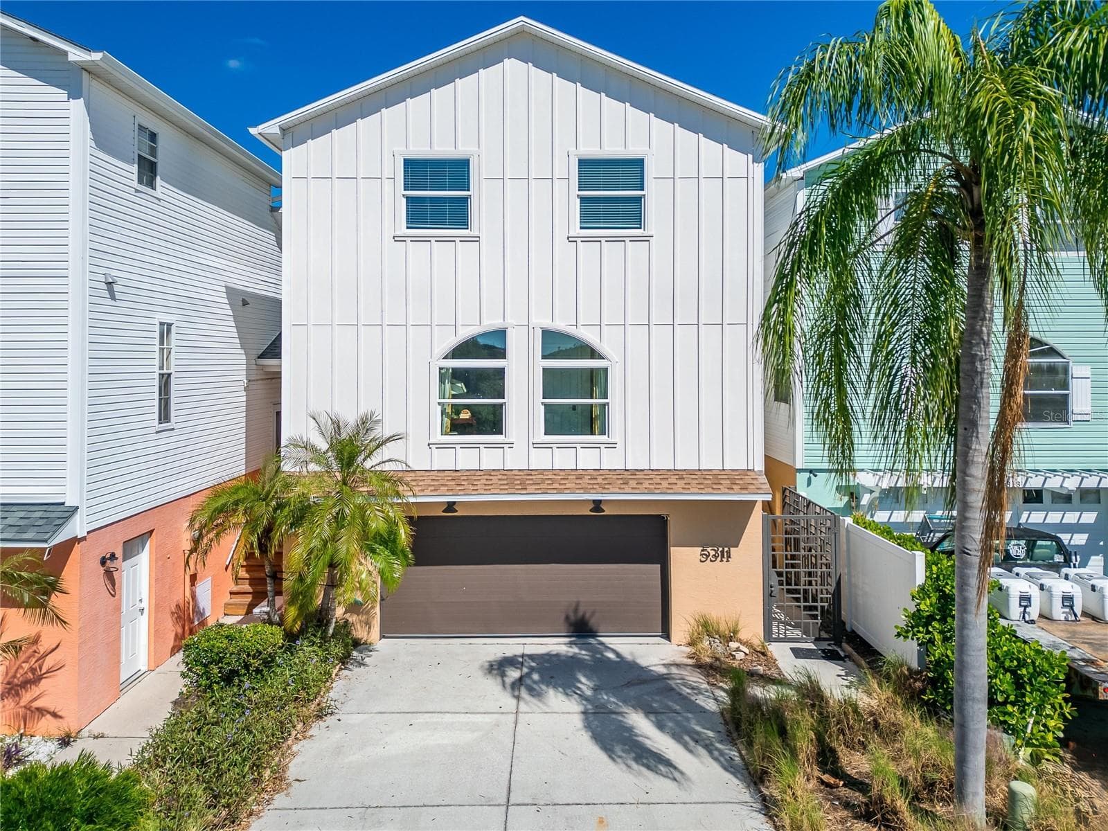 5311 Boardwalk St photo 2