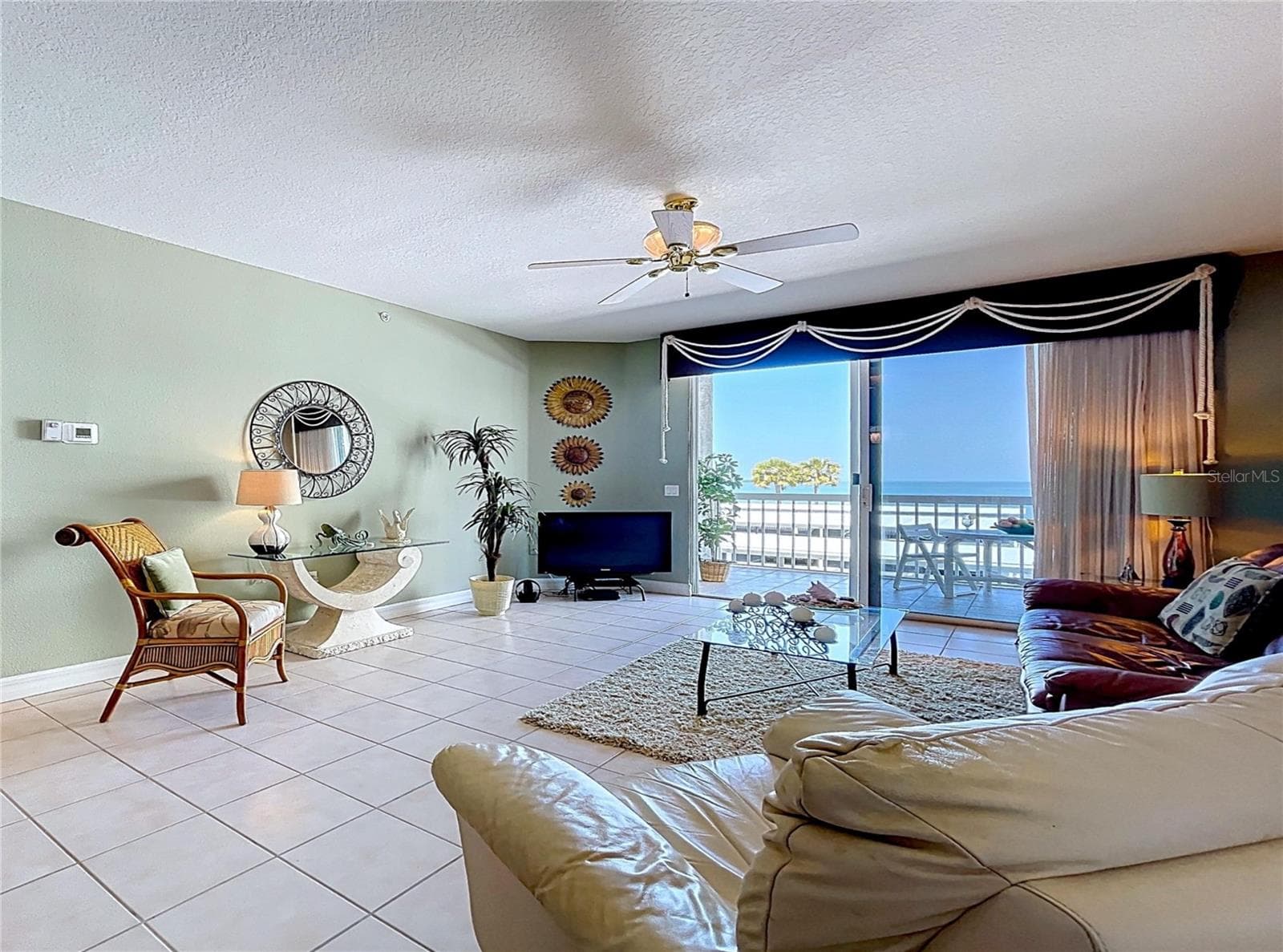 7 Island Park Pl #204 photo 5