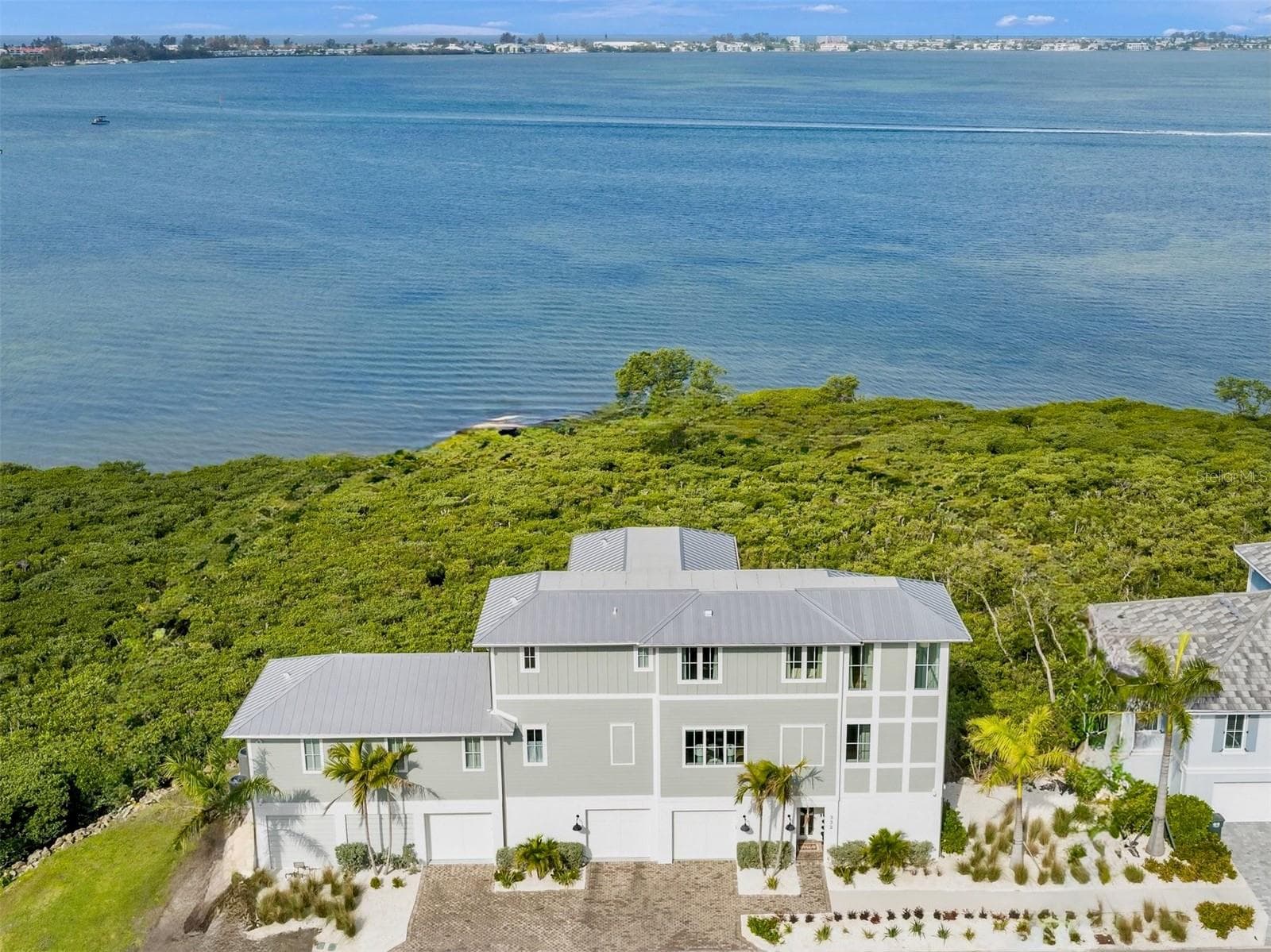 332 Harbour Sound CT photo 2