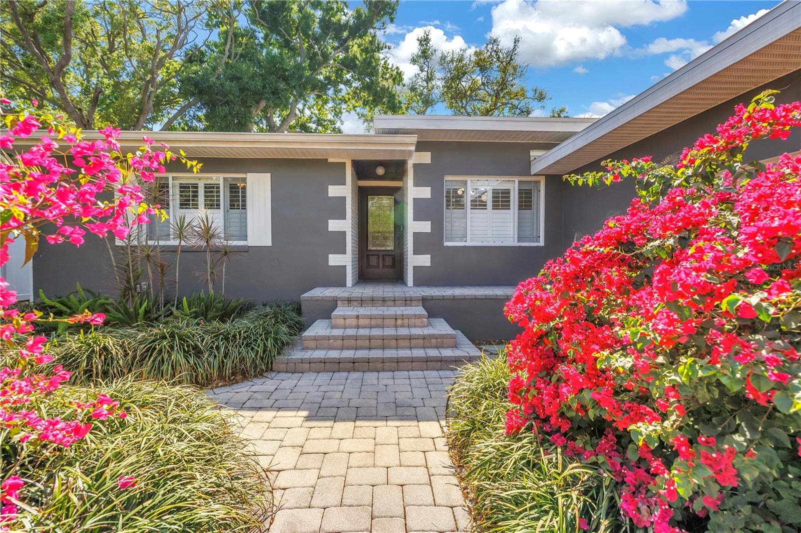 209 Bandera Way NE photo 4