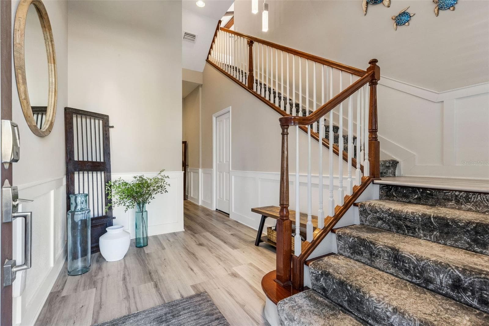 289 Sapphire Lake Dr #202 photo 5