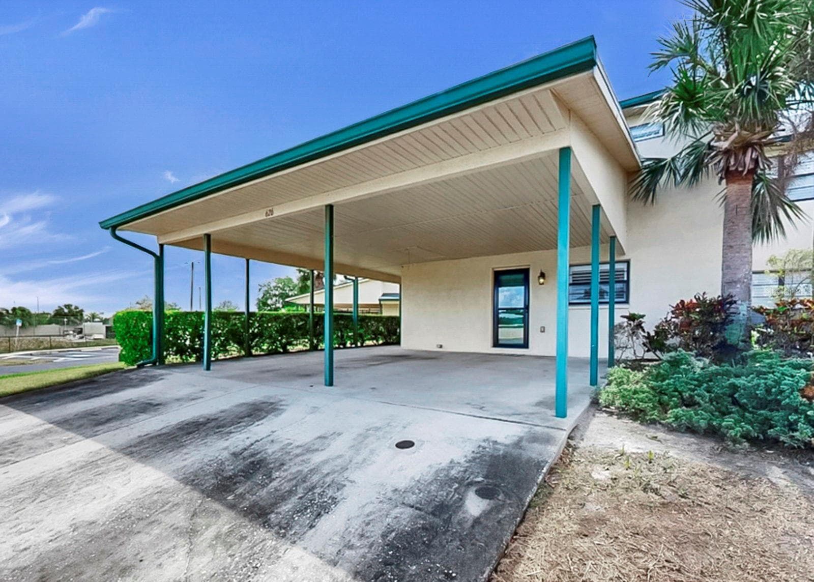 626 Yardarm Dr #13 photo 4