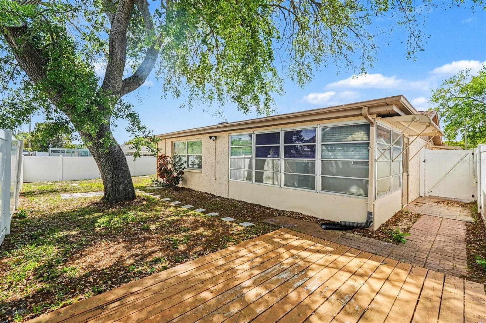 7255 Fireside Dr photo 3
