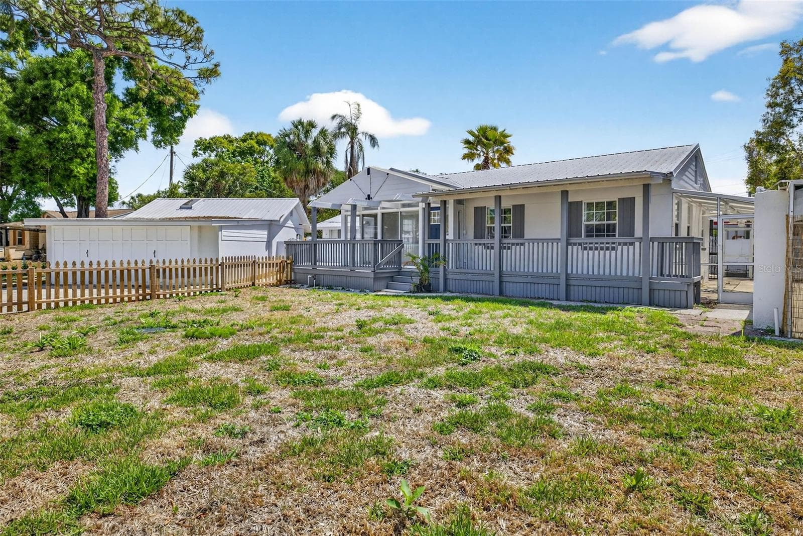 3620 E Tampa Cir photo 2