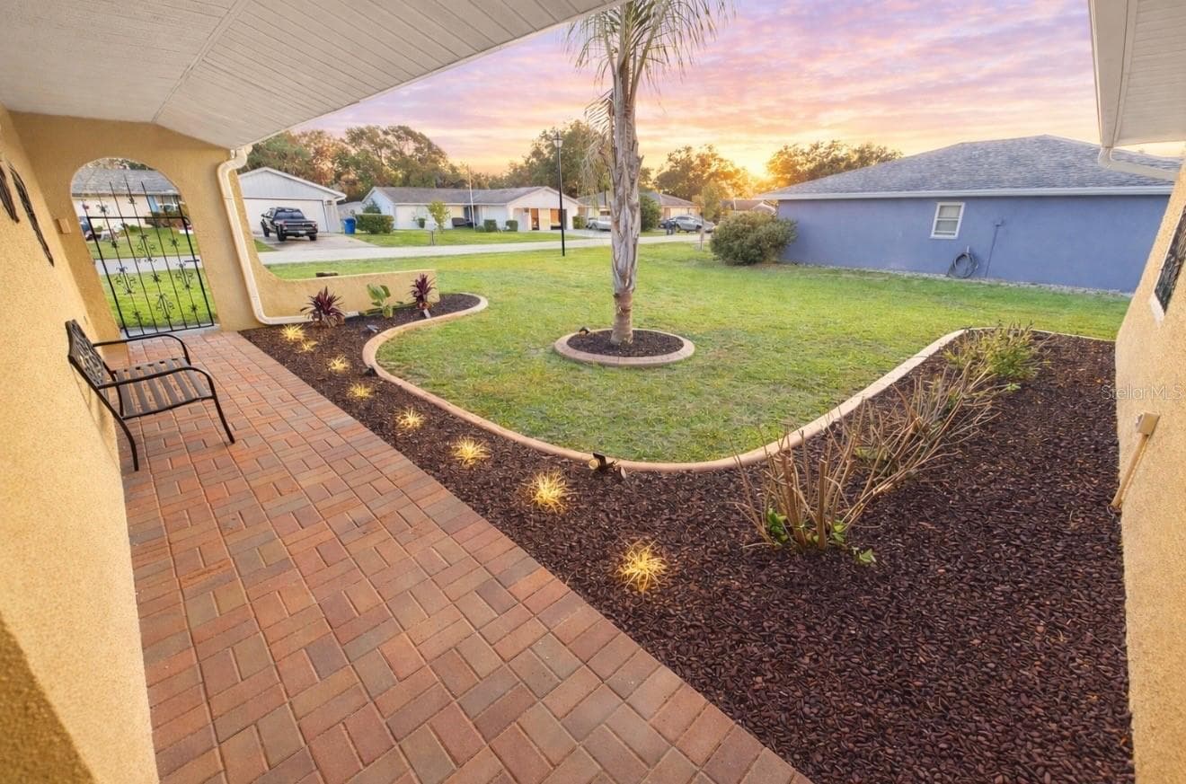 7051 Lexington Cir photo 4