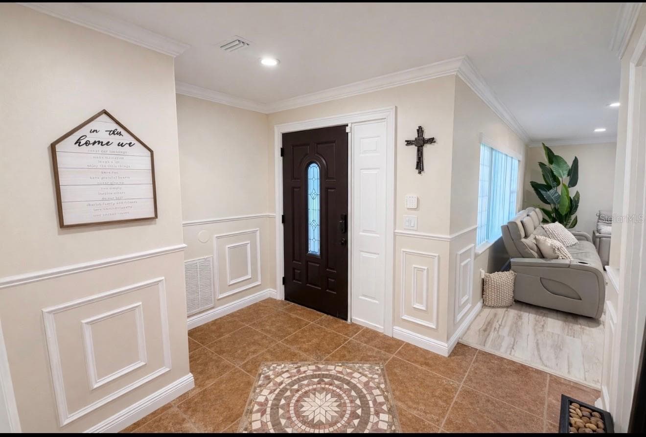 7051 Lexington Cir photo 5