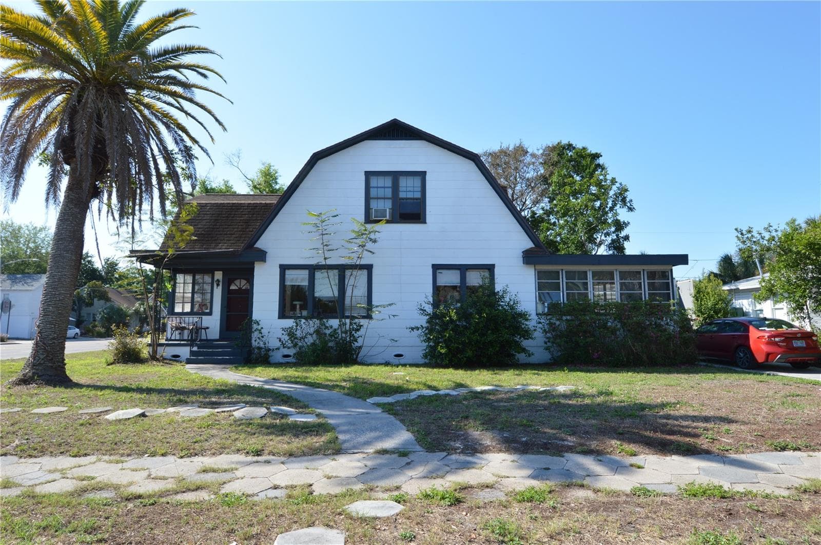 2800 Dartmouth Ave N photo 2