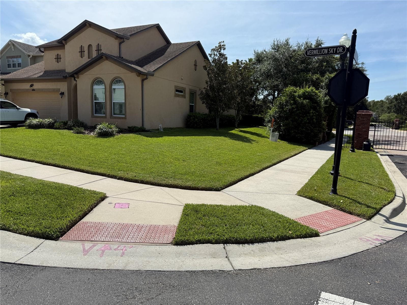 4432 Vermillion Sky Dr photo 2