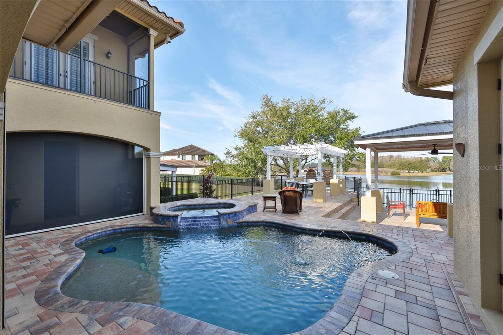 10517 Tarpon Springs Rd photo 5