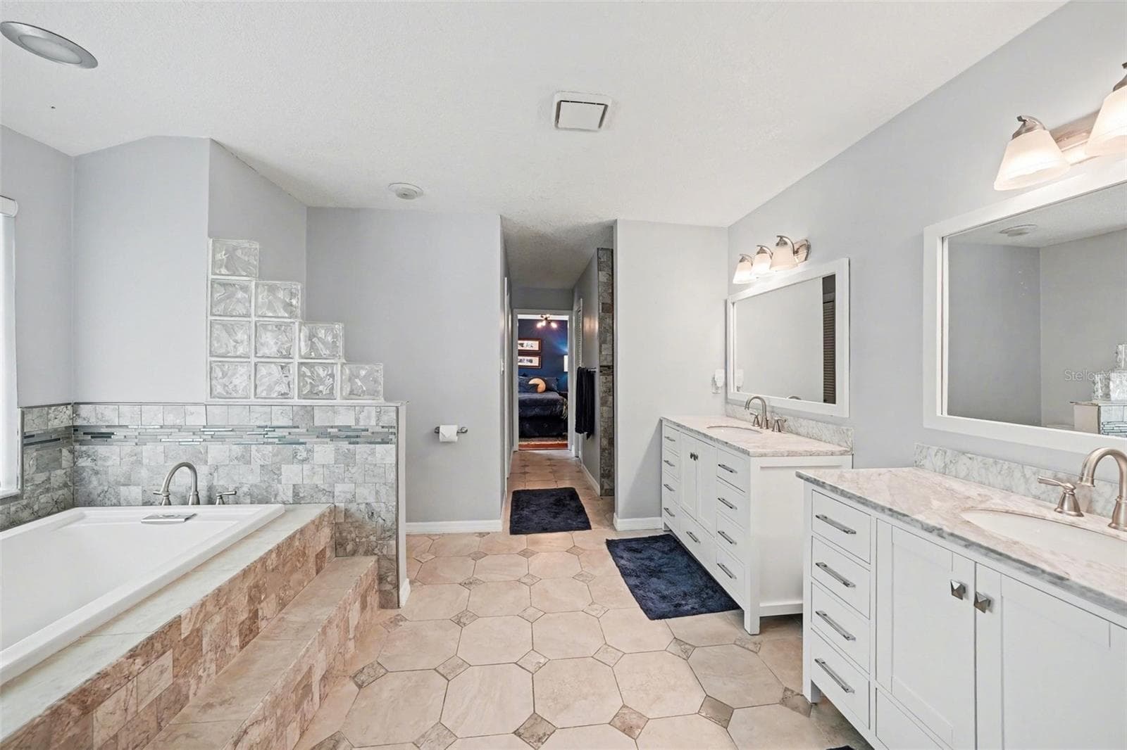 1009 Morfield Ln photo 3