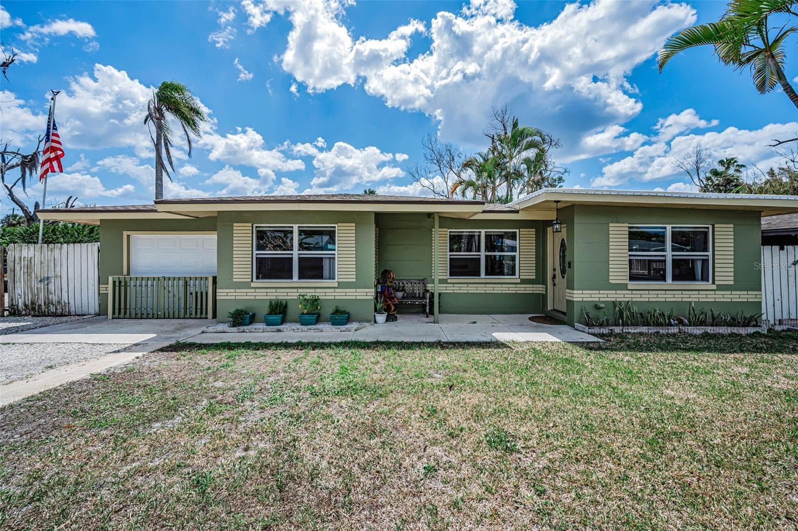 5146 Mallett Dr photo 2