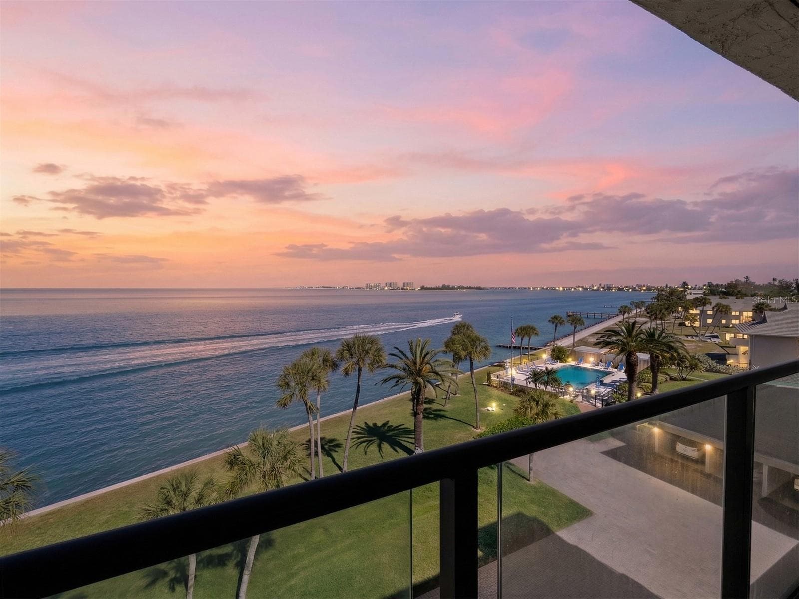 4712 Ocean Blvd #W10 photo 2