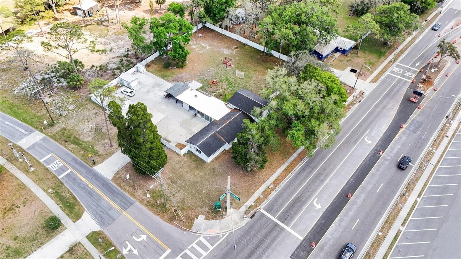 3101 S Kings Ave photo 2