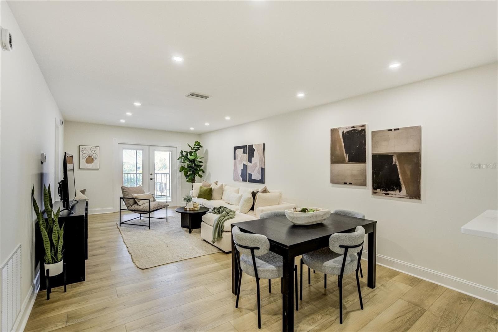 460 S Paula Dr #402 photo 5