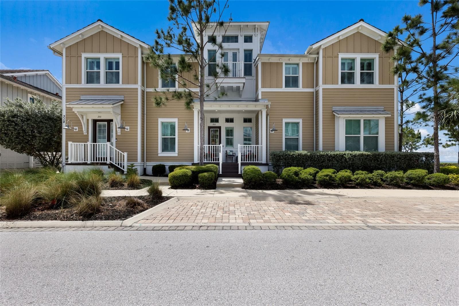 318 Compass Point Dr #202 photo 2
