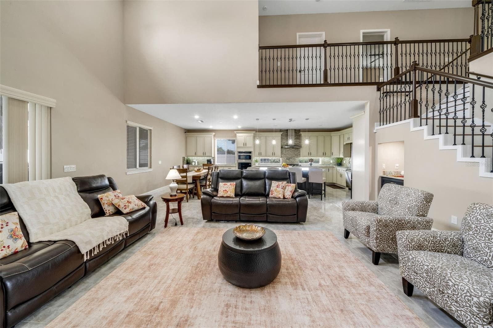 545 Gandhi Dr photo 4