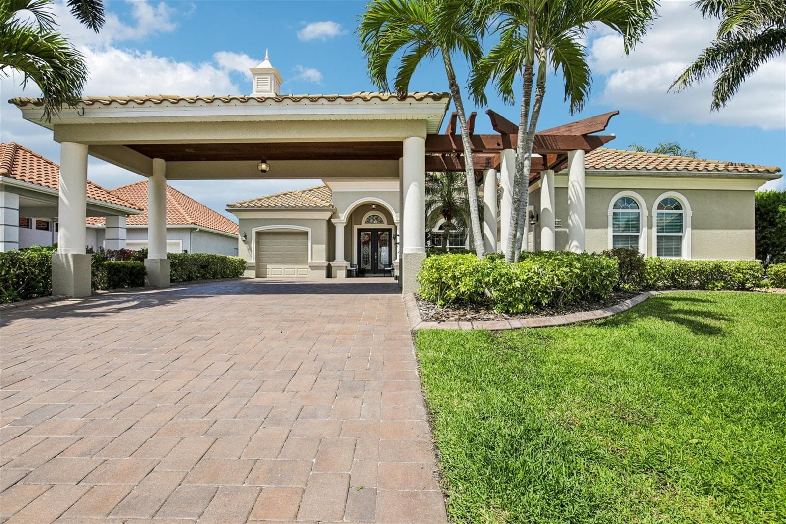 4741 Mainsail Dr photo 2