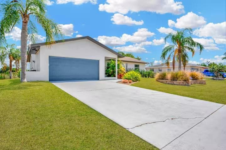 721 Eagle Ln photo 3