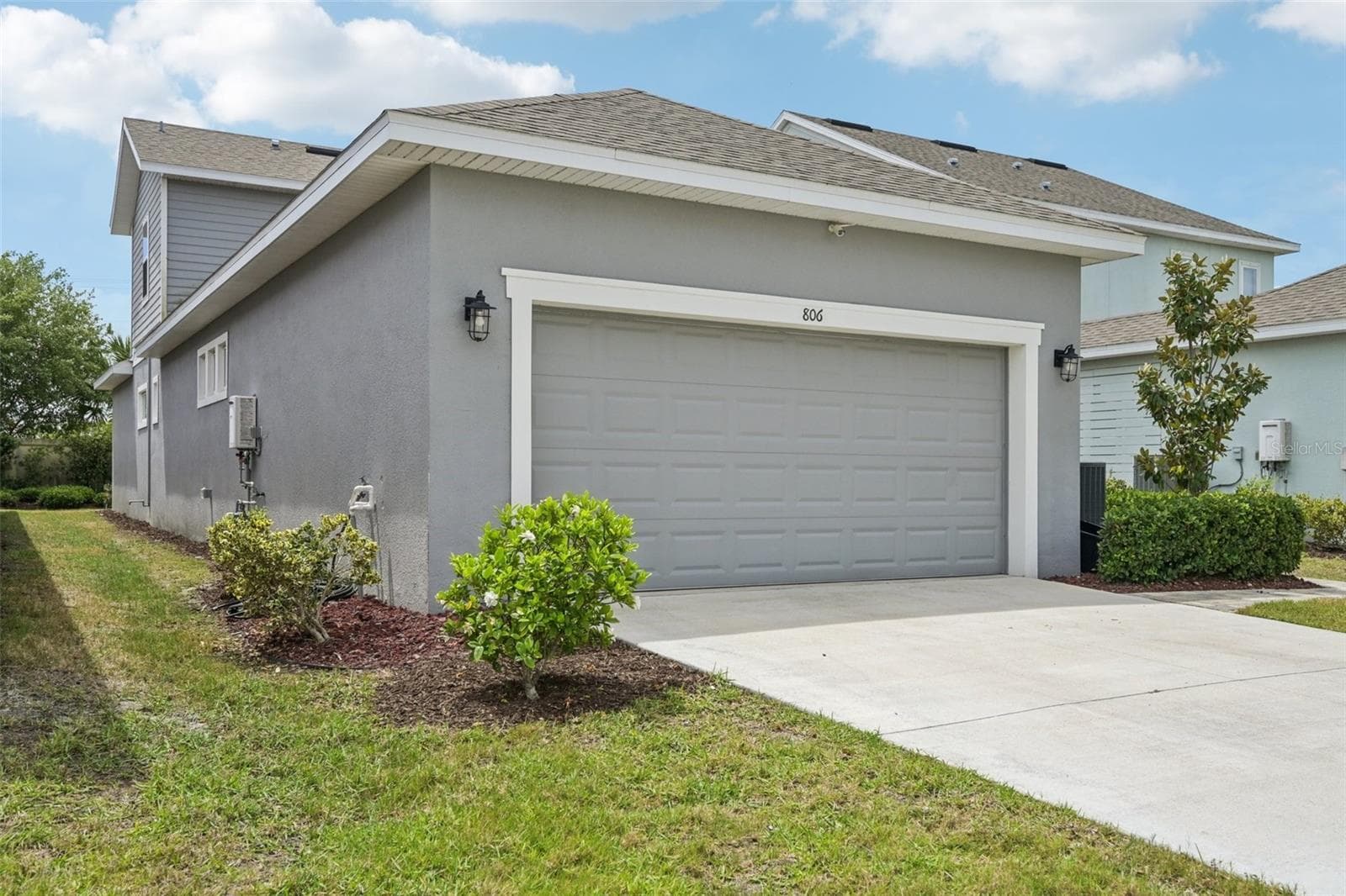 806 Winterside Dr photo 2