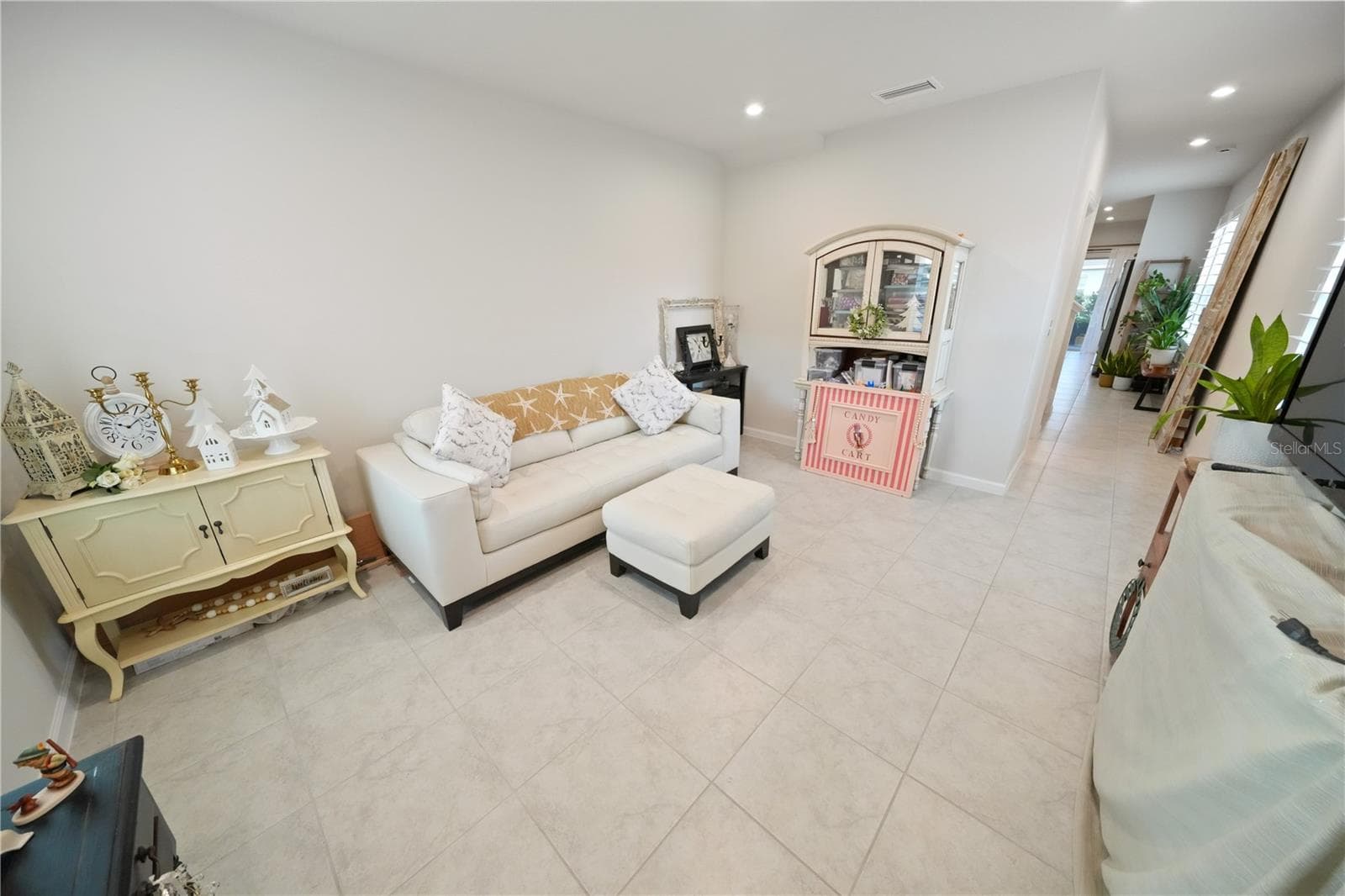4175 Harbour Palm Dr photo 2