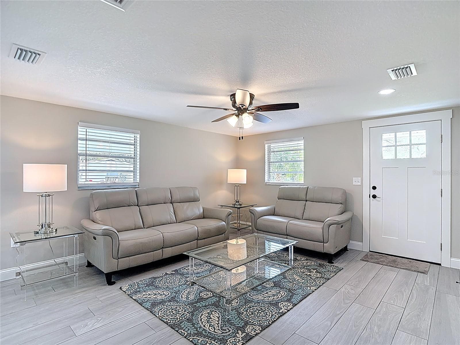 14306 Guava Street photo 3