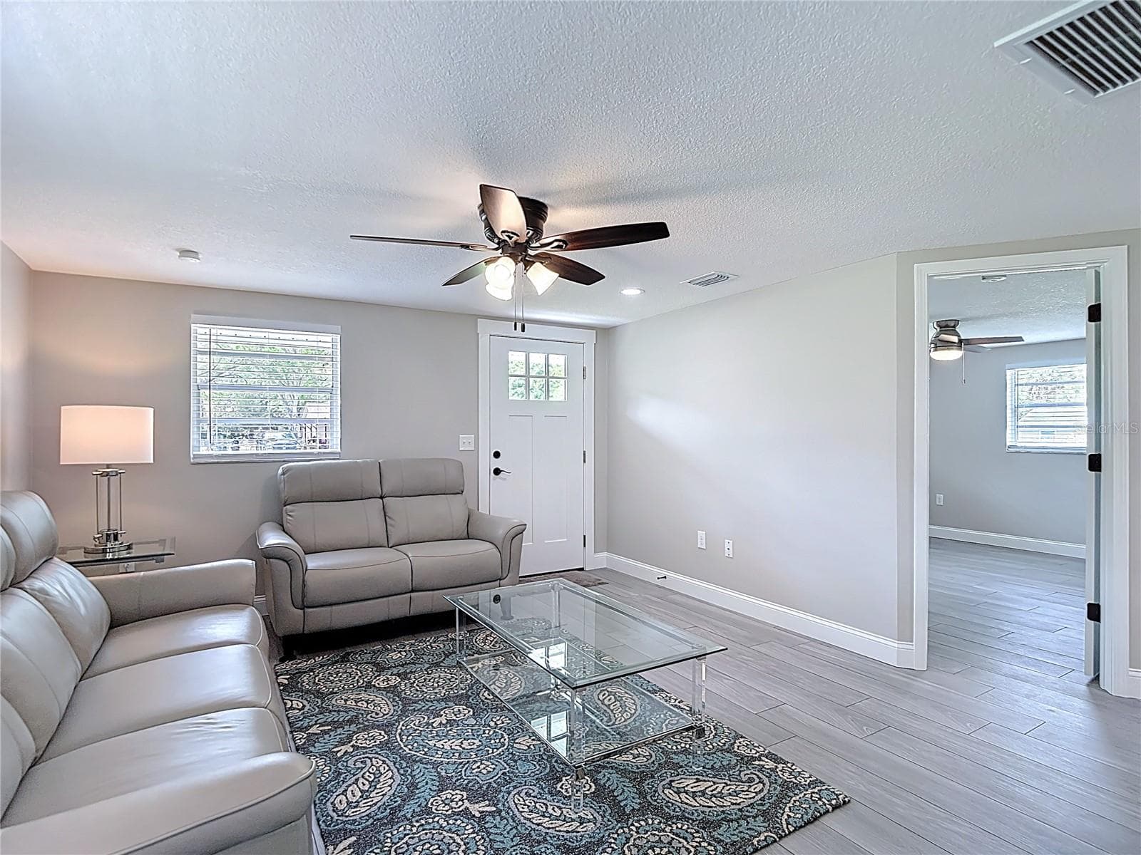 14306 Guava Street photo 4