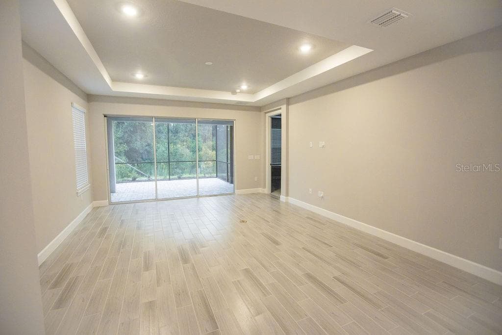 4605 Rosatti Rd photo 3